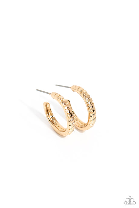 Curvy Charisma - Gold